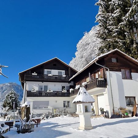Ferienhaus Burgblick Treffen Buitenkant foto