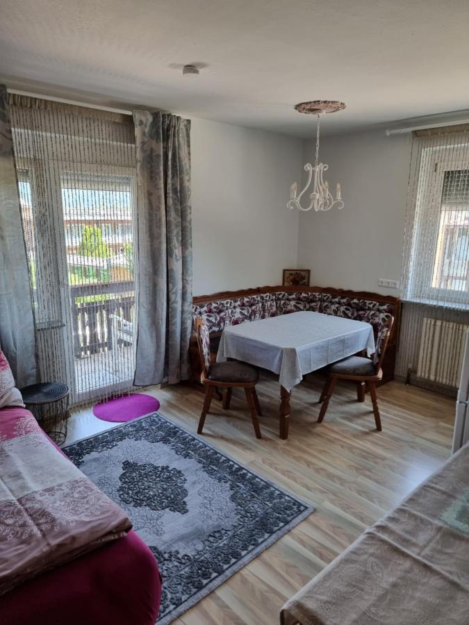 Ferienhaus Burgblick Treffen Buitenkant foto