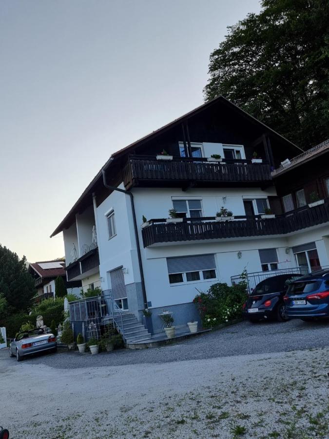 Ferienhaus Burgblick Treffen Buitenkant foto