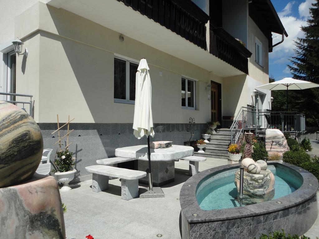 Ferienhaus Burgblick Treffen Buitenkant foto