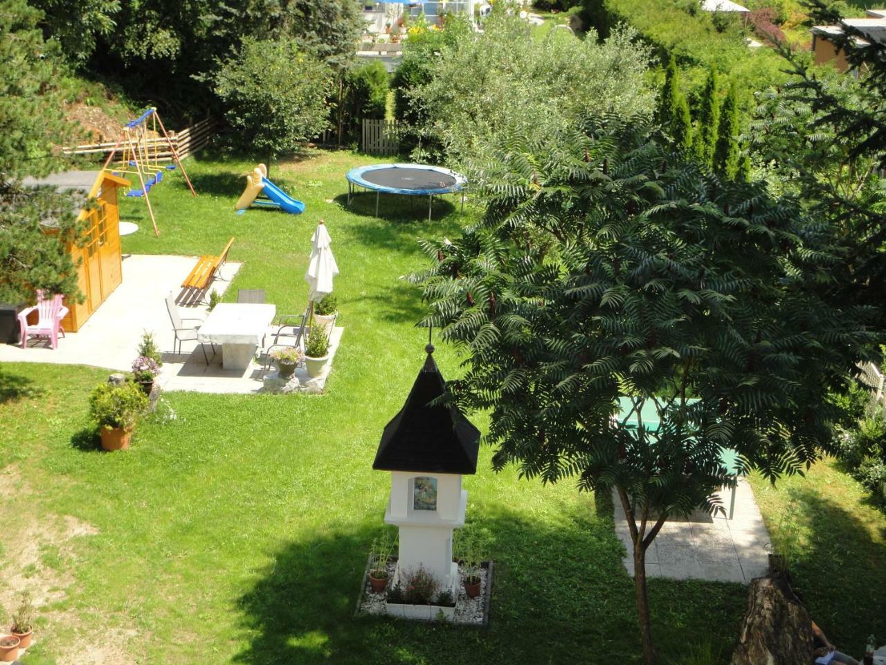 Ferienhaus Burgblick Treffen Buitenkant foto